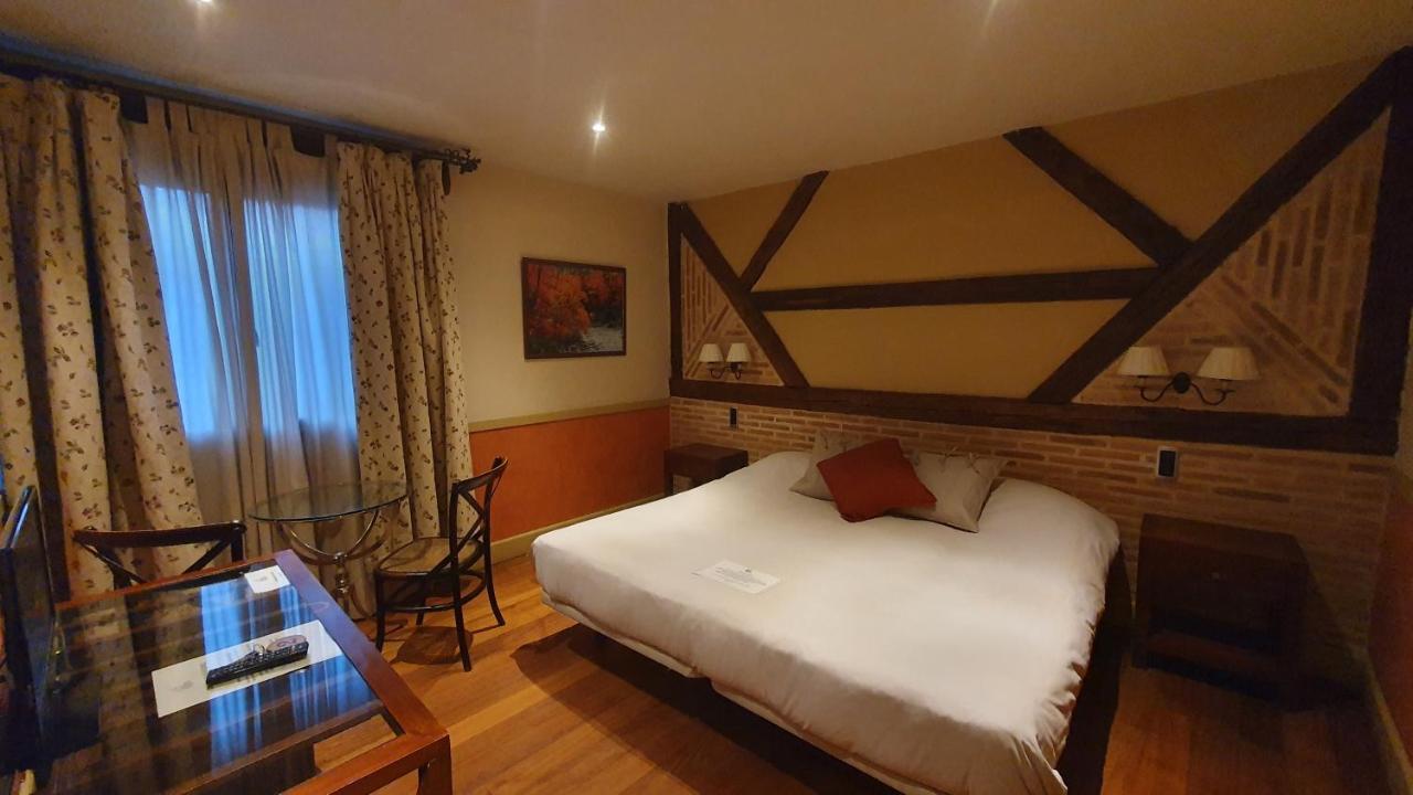 El Rincon De Rascafria Hotel ภายนอก รูปภาพ
